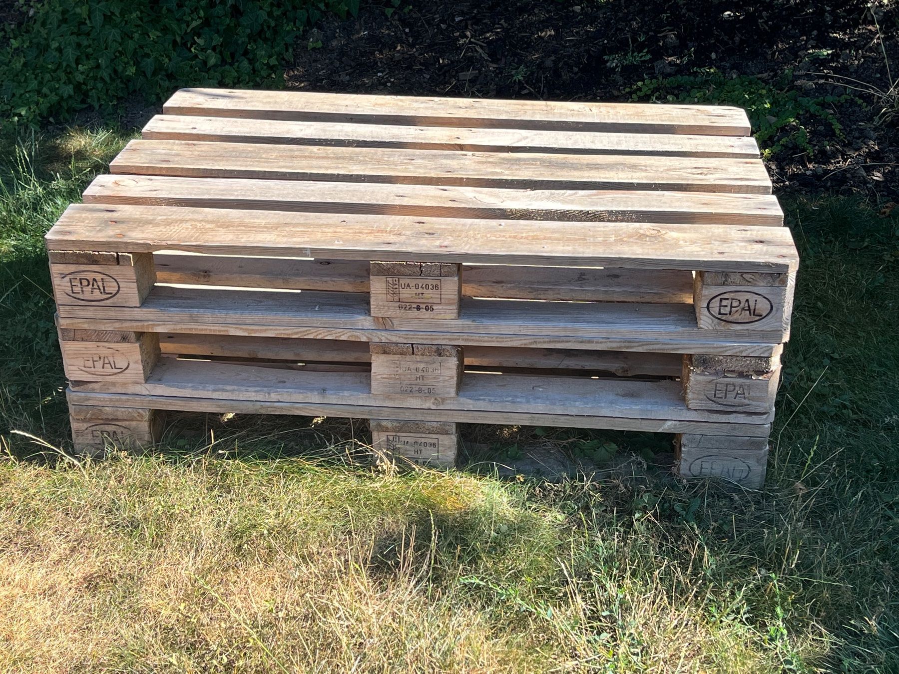 Palettes: Holzpaletten – D'occasion à Vinelz par Lewis001 1