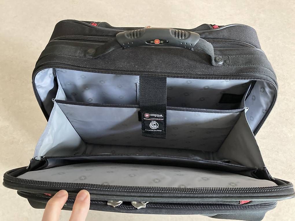Valises & Sacs: Wenger Laptoptrolley / Reisetasche – D'occasion à Eglisau par Jetyves 2