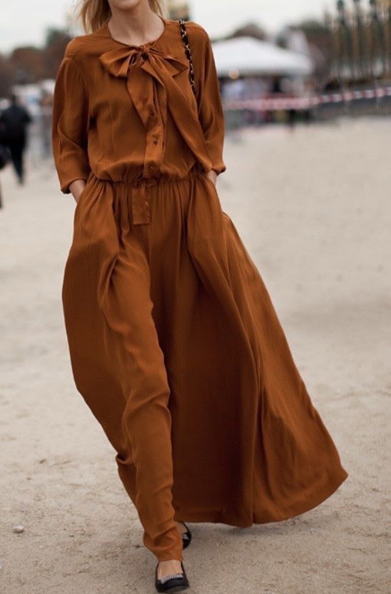 Robes: Silk maxi dress – D'occasion à Dallenwil par ZD2019
