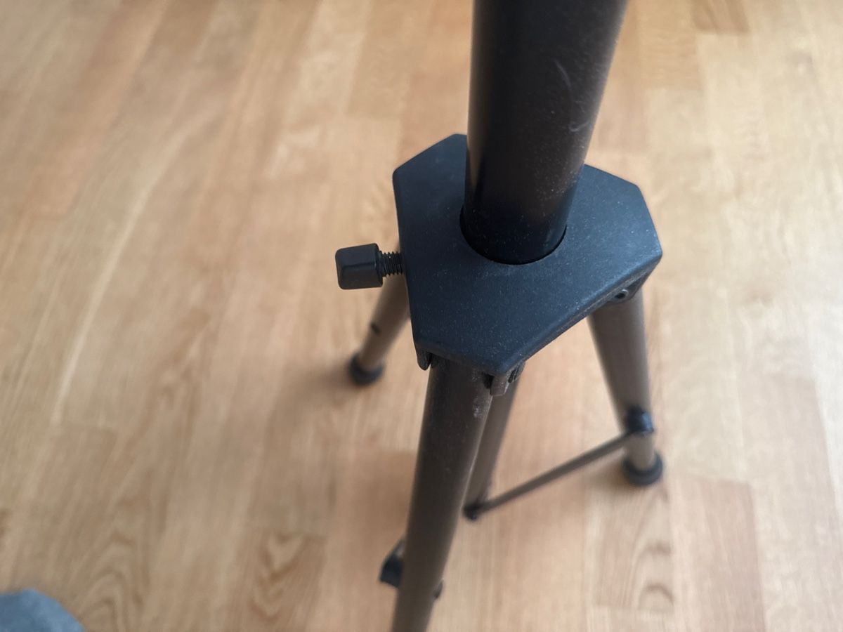 Supporti per strumenti musicali & leggii: Black Music Stand – Usato da Zürich venduto da okarioto 2
