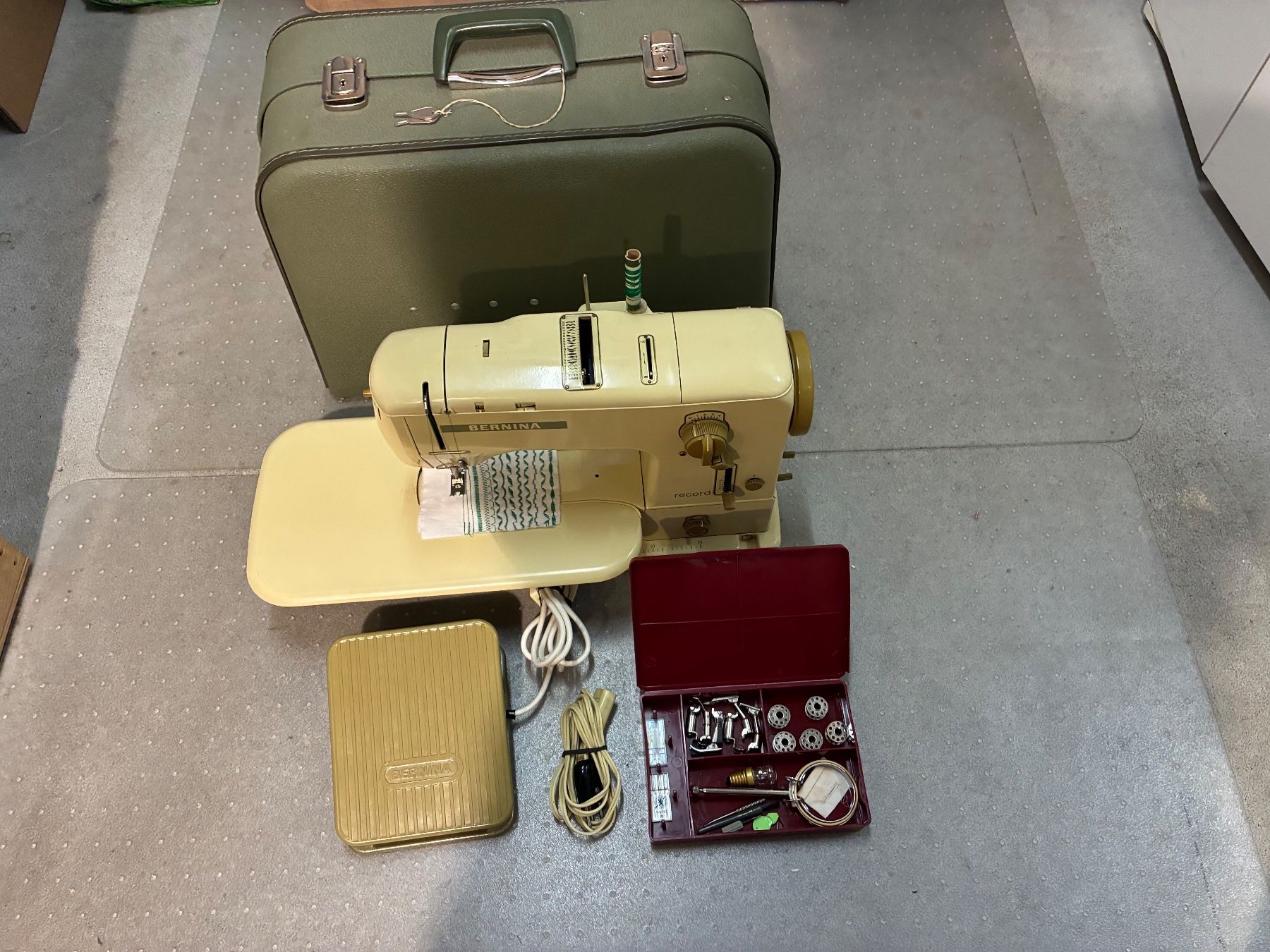 Bernina Macchine da cucire: Bernina  730 mit 6 Monate Garantie – Usato da Hendschiken venduto da zkos 6