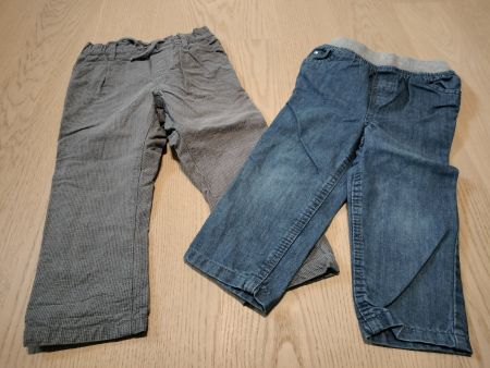 2x Jeanshosen mit Gummibund Grösse 86