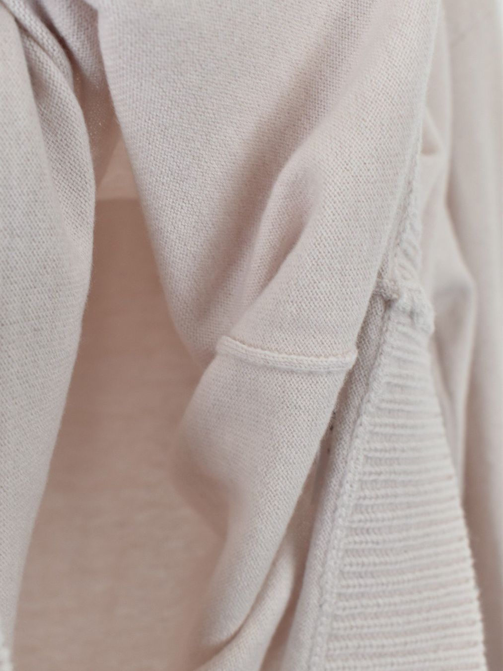 Hemisphere Maglioni & Felpe: Hemisphere Pullover, nude, Gr.40/42 – Usato da Nürensdorf venduto da 2ND_STORY 7