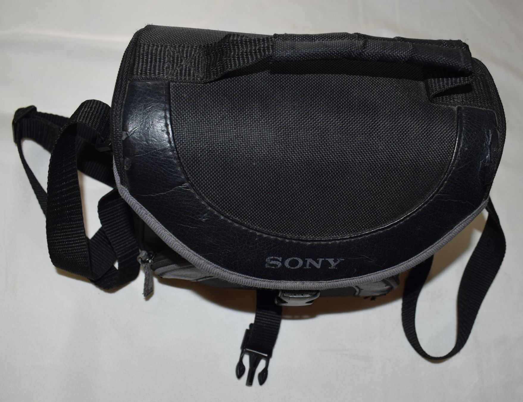 Sony Borse: ***TOP***Sony Kamera-Tasche***TOP*** – Usato da Zofingen venduto da Felix459 5