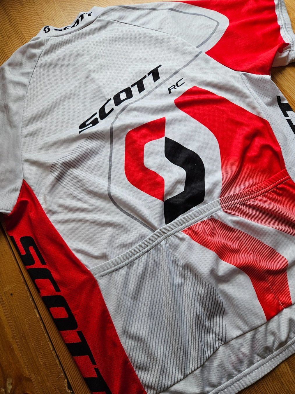 Scott Leibchen & Hosen: Radtrikot Scott Grösse L Velo Fahrrad Trikot Radsport – Gebraucht aus Hägglingen von United-Village-Trade 7