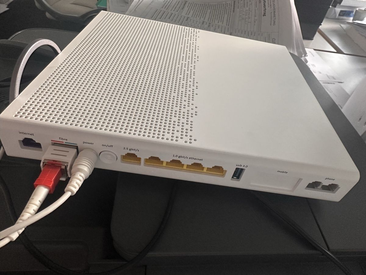 Modem & Router: Internet Box Glasfaser Router gebraucht – Usato da Sirnach venduto da val_y52l