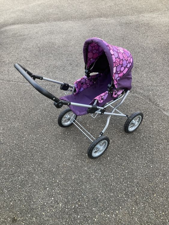 Jouets: Kinderspielzeug / Kinderwagen – D'occasion à Wetzikon ZH par Rescanv6