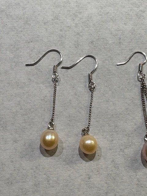 Orecchini pendenti & Orecchini a lobo: Set 2 Stück Ohrringe mit Süsswasserperlen, neu – Nuovo (secondo la descrizione) da Gossau/ZH venduto da amazonas66 1