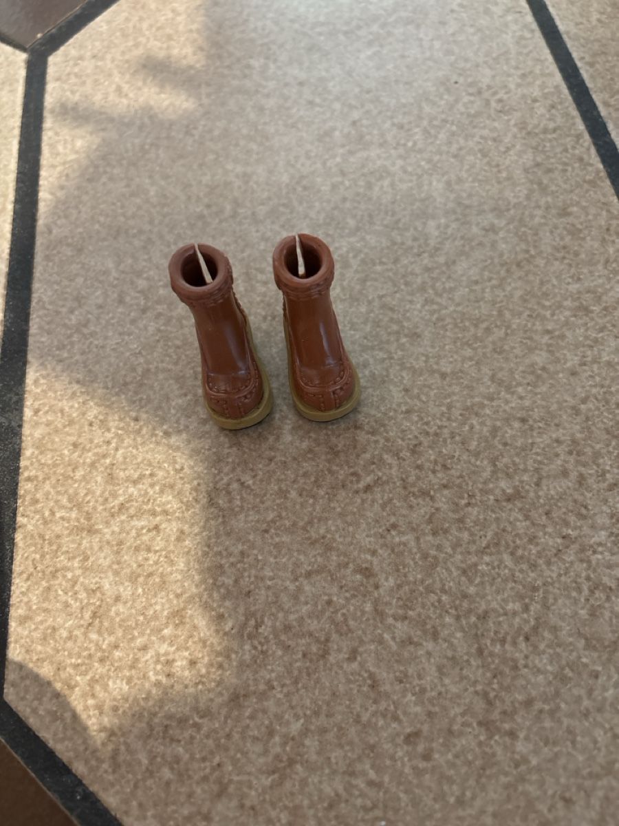 Giocattoli: Botte à talon barbie  – Nuovo (secondo la descrizione) da Uvrier venduto da lou_dhk8