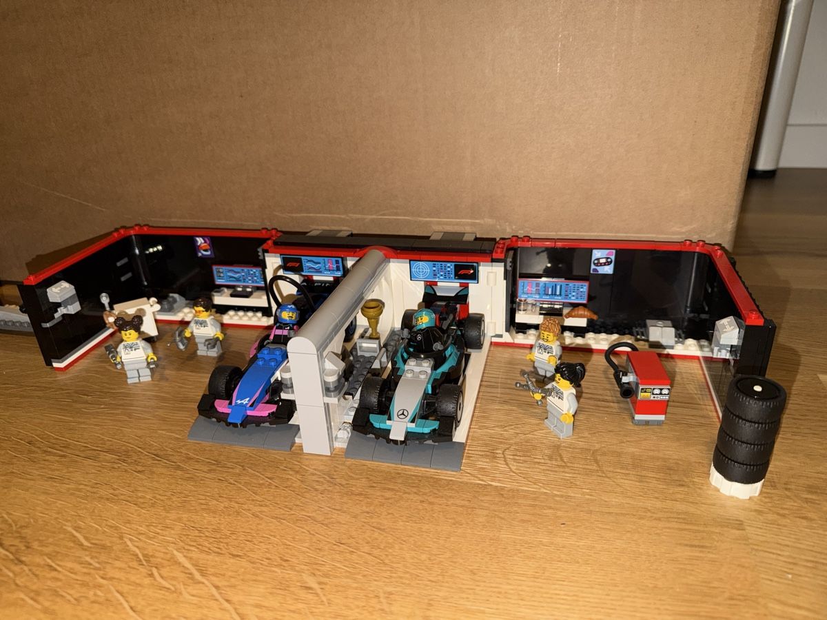 Lego Kit di costruzioni: 2 Sets Lego Box F1 – Usato da Bulle venduto da ped_c56d