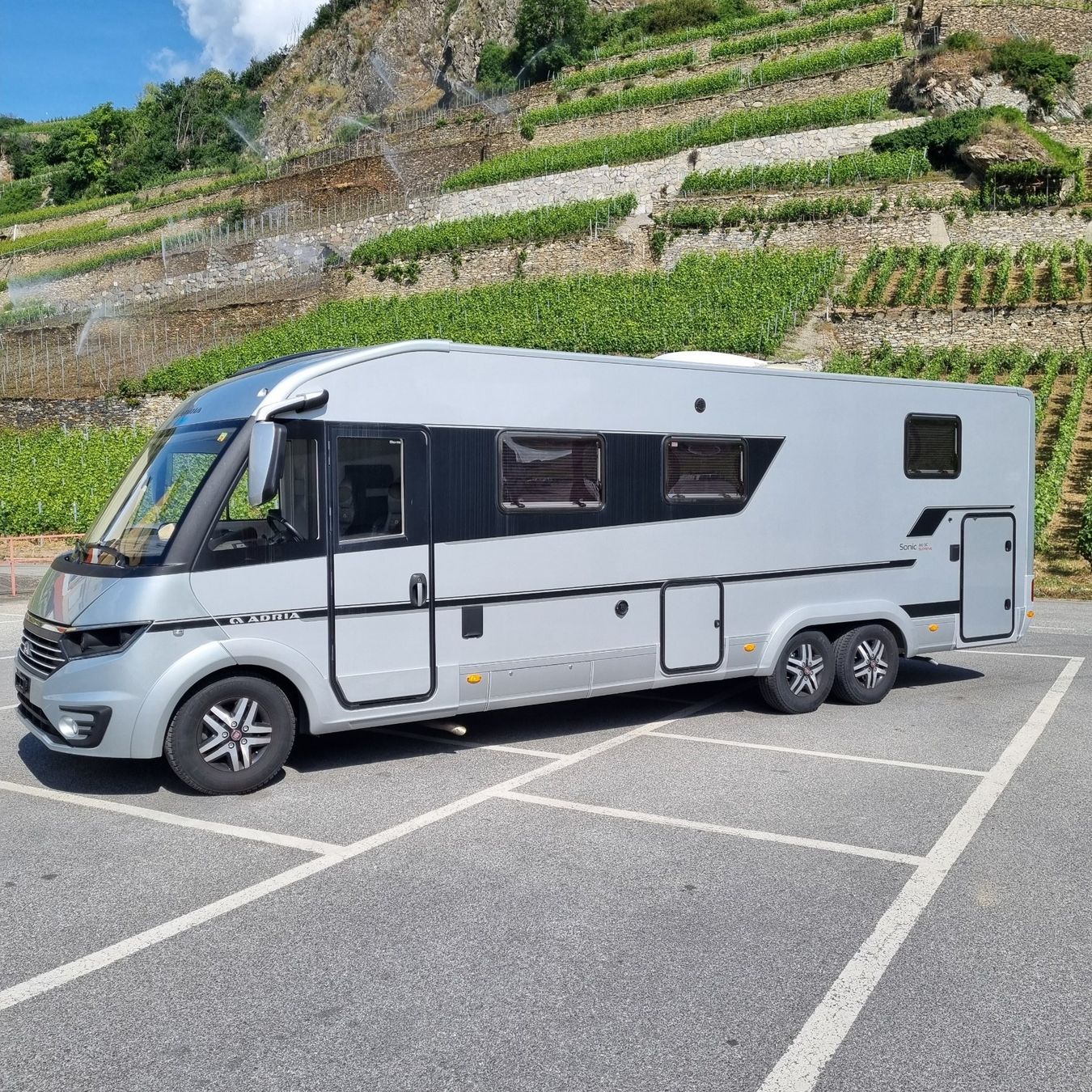 Mobilhome: Adria sonic 810 suprême – Usato da Uvrier venduto da sal_t22d