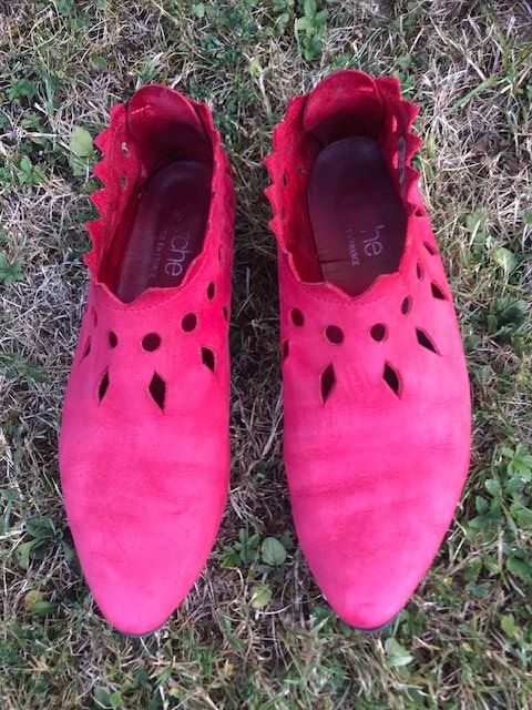 Damenschuhe: Originelle Arche Schuhe Damen rot Grösse 40 – Gebraucht aus Boll von dancing1