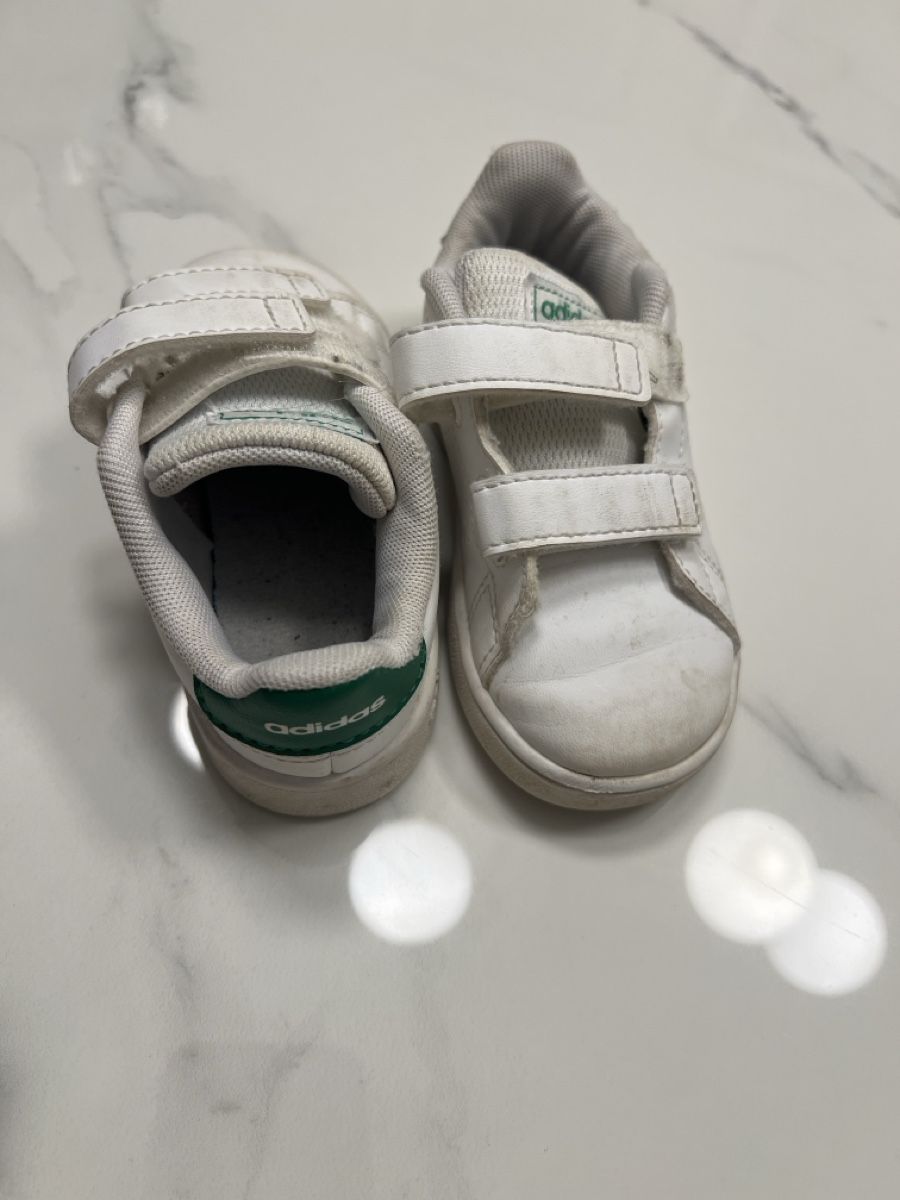 Adidas Scarpe per ragazzi: Adidas Kinderschuhe grösse 23 – Usato da Gutenswil venduto da akslar2013