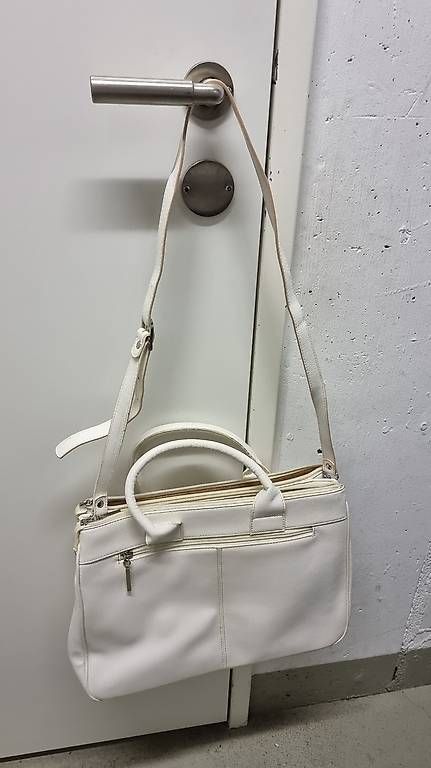 Sacs femmes: Dame Handtasche weiss Beige – D'occasion à Neuenkirch par tip_wp7s