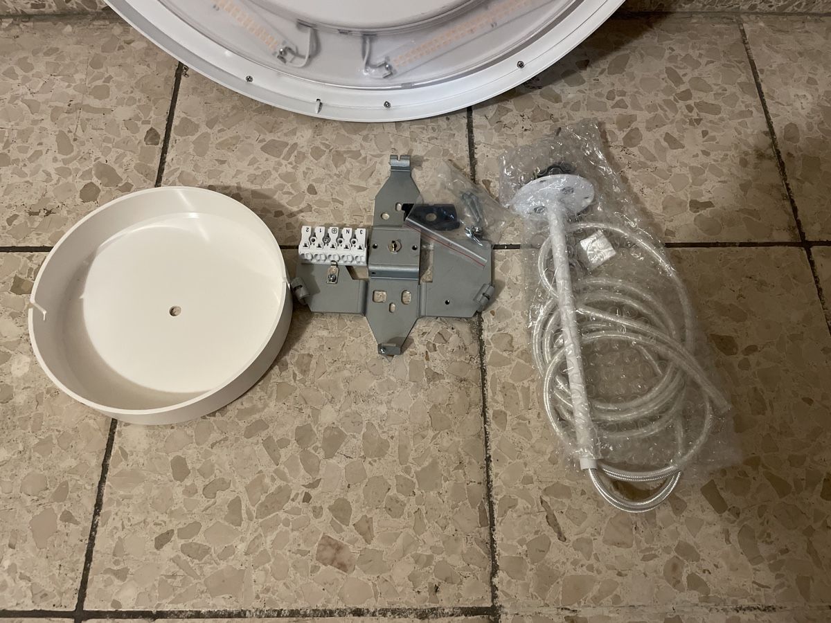 Lampadari & plafoniere: Neue LED Deckenleuchte, Durchmesser 46 cm, Top Zustand! – Nuovo (secondo la descrizione) da Gossau SG venduto da Krokodil344 3