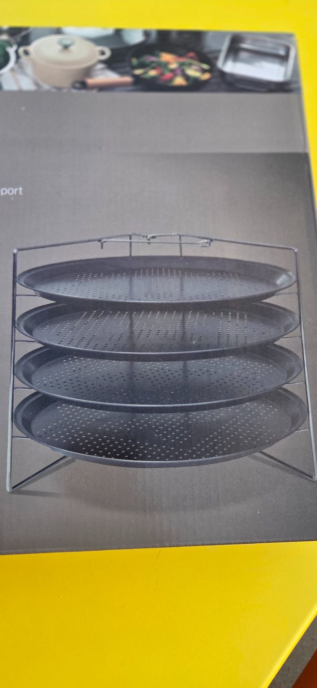 Moules à gâteaux: 3 fach Pizzablech für Backofen – Neuf avec emballage d'origine à Bremgarten b. Bern par Marge7979