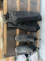 Souliers et guêtres d'équitation