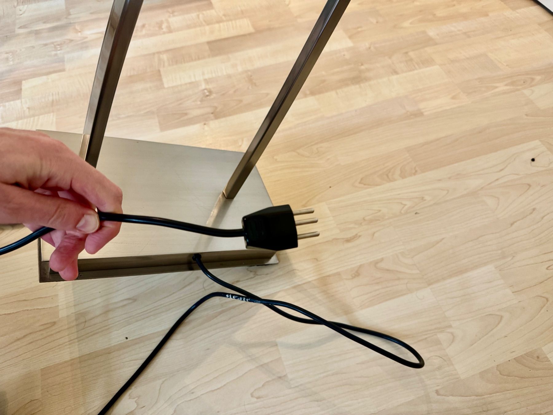 Lampade: Stehlampe Halogen, silbrig, dimmbar, – Usato da Uster venduto da kog1988 4