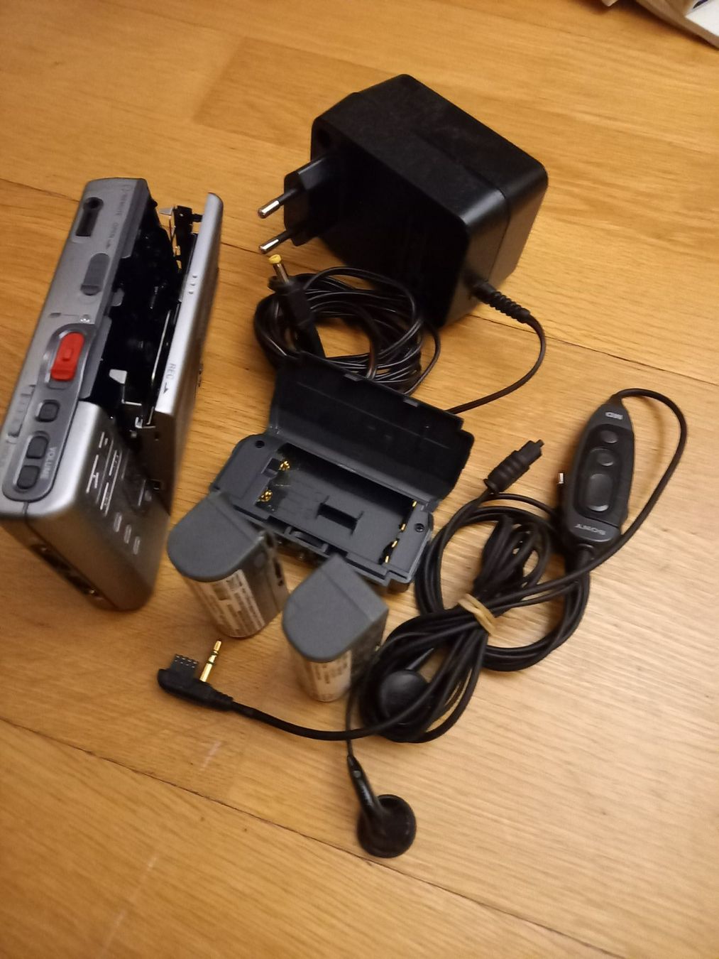 Sony Lecteur media portable: Sony MD Walkman Digital Recording MD – D'occasion à Ittigen par adilix 1