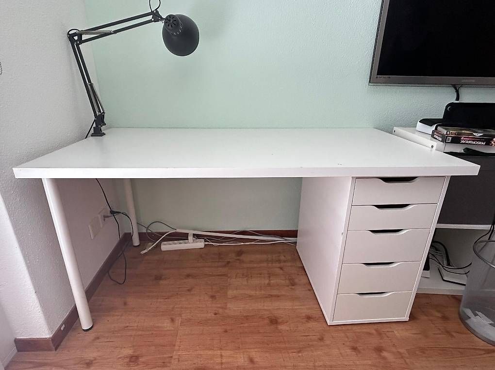 Ikea Bureaux: Pult – D'occasion à Ebikon par magdasophia
