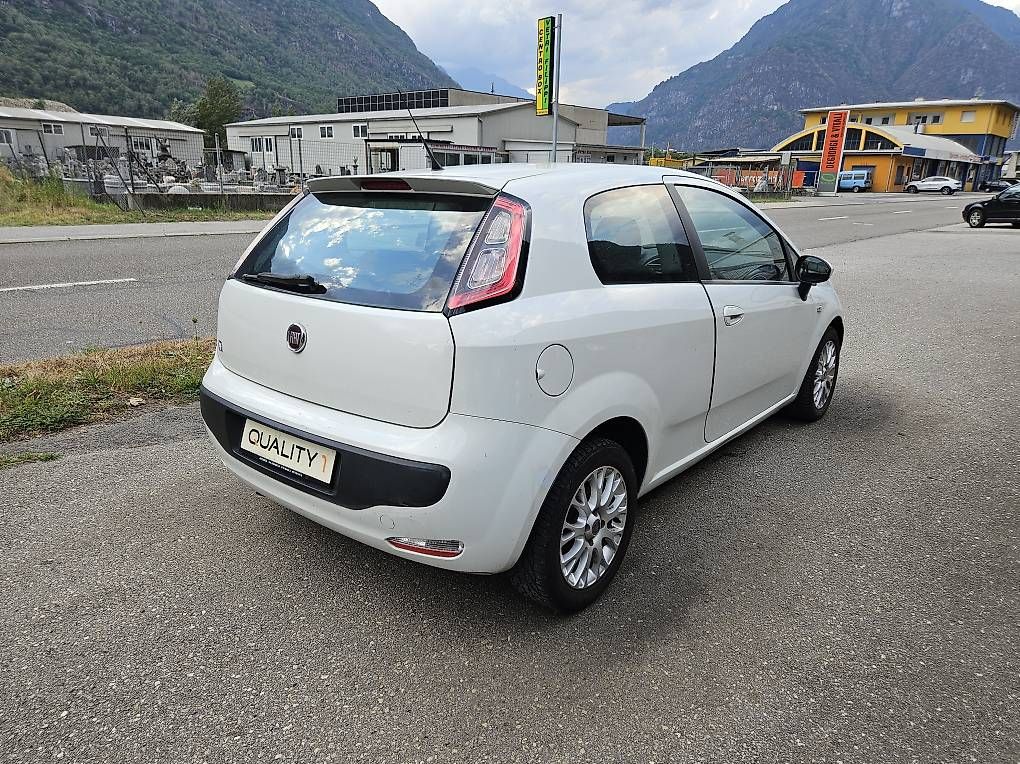 Automobili: FIAT PUNTO DIESEL  – Usato da Biasca venduto da autolowcost 4