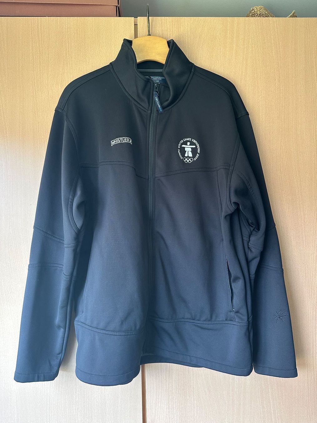 Giacche: Whistler Vancouver Olympic Game Softshell Jacke Grösse L – Usato da Stallikon venduto da Rsiri