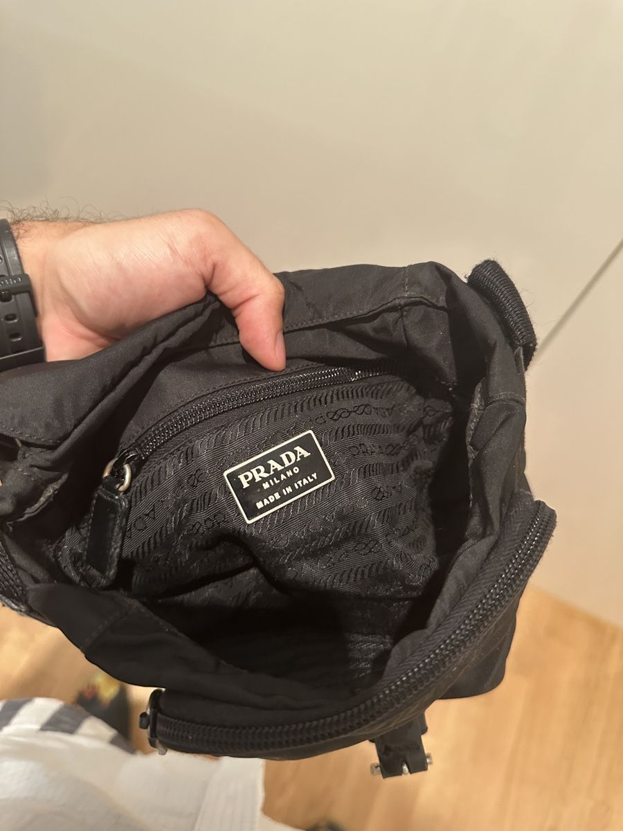 Prada Borse: Vintage Prada Umhängetasche - Ein echter Hingucker! – Usato da Bern venduto da pablito01 2