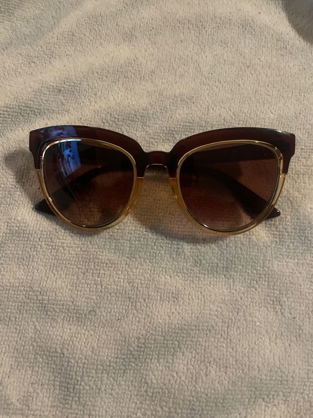 Brillen & Gläser: Sonnenbrille – Gebraucht aus Sargans von Didis