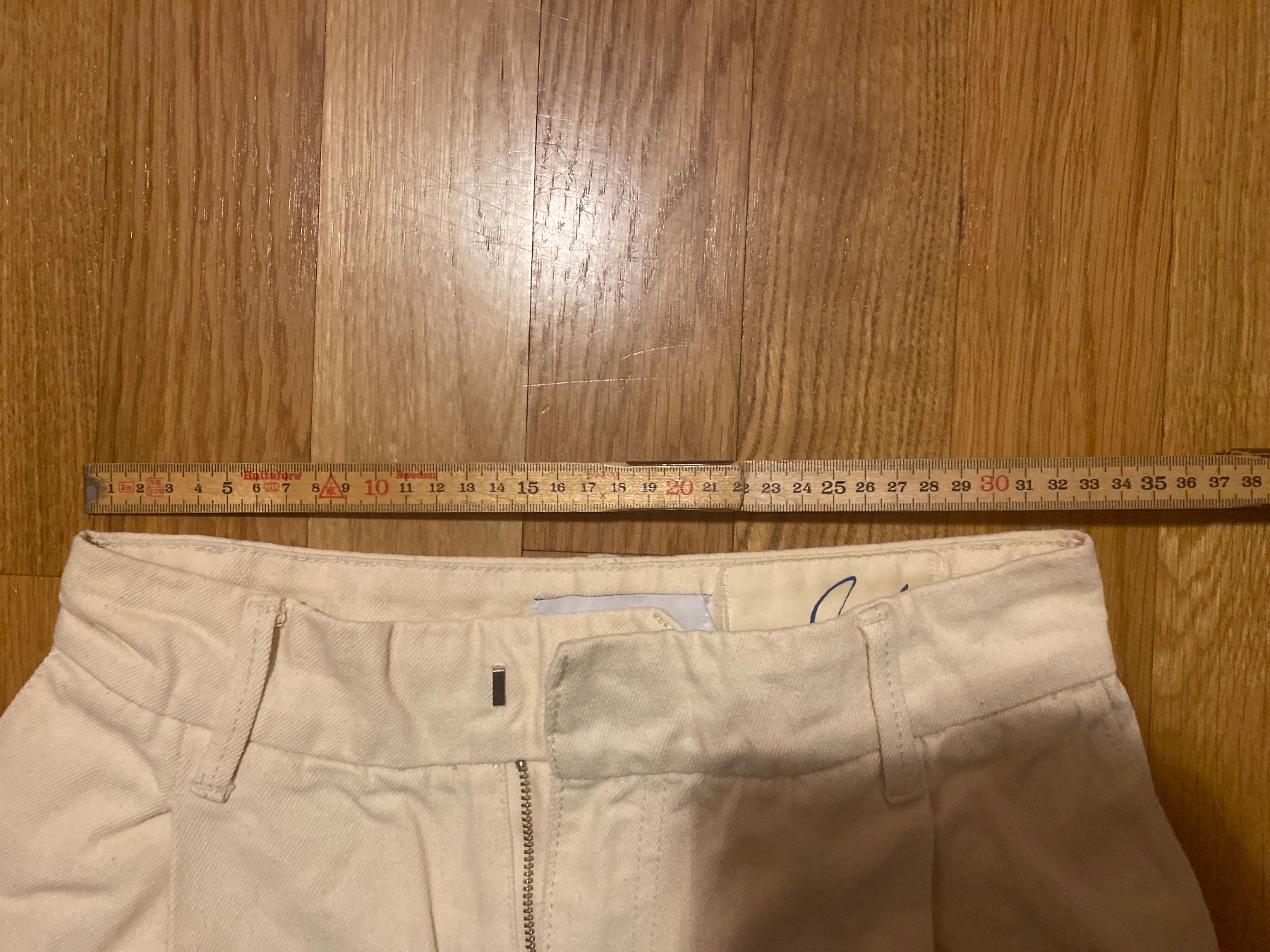 Weekday Pantaloni: Pantalon crème Weekday taille 34 – Usato da Epagny venduto da nie_n5yb 4