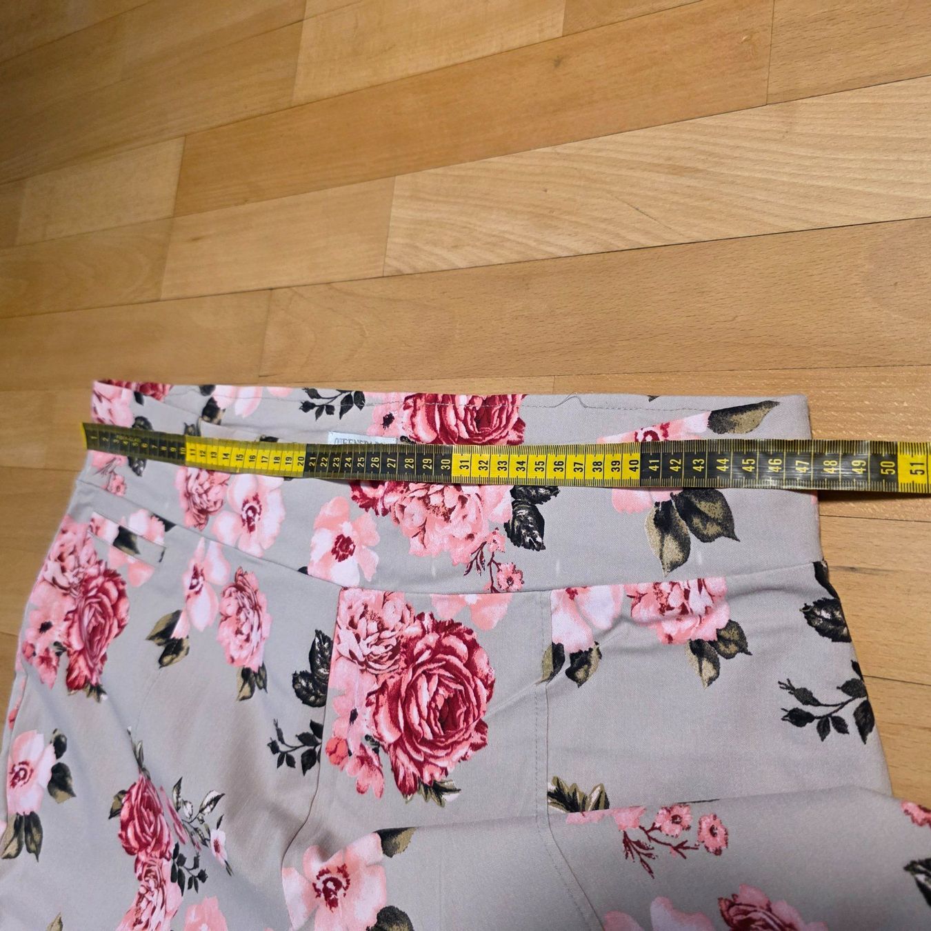 Pantaloni: Queenspark Sommerhose Blumen 50/52 Viskose – Usato da Wald ZH venduto da CapLux 5