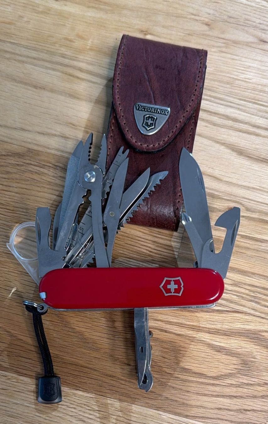 Victorinox Coltelli tascabile: VICTORINOX SACKMESSER MIT ETUI – Nuovo (secondo la descrizione) da Zürich venduto da Frei-Occasionen
