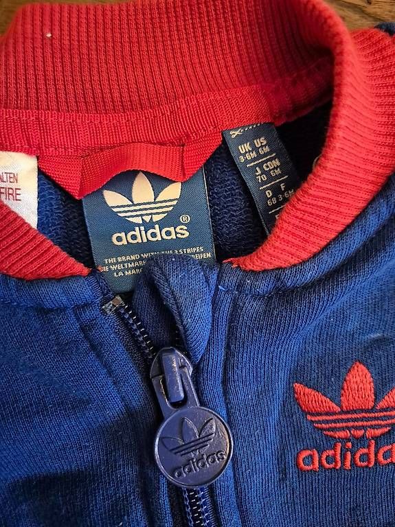 Giacche & Cappotti: Adidas Trainer Jacke Grösse 68 blau/rot – Usato da Bremgarten AG venduto da Noii 1