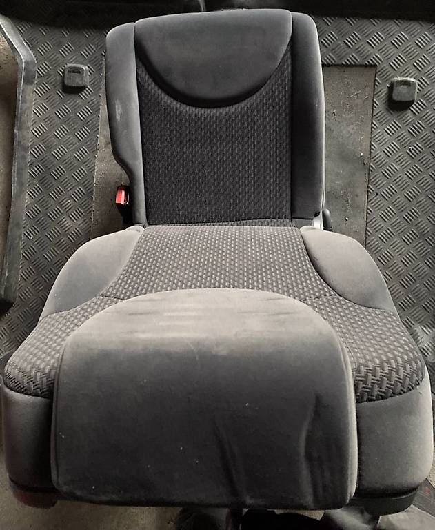Toutes les pièces auto: Jumpy II Rangée de sièges – D'occasion à Morges par TheBargainer69 4