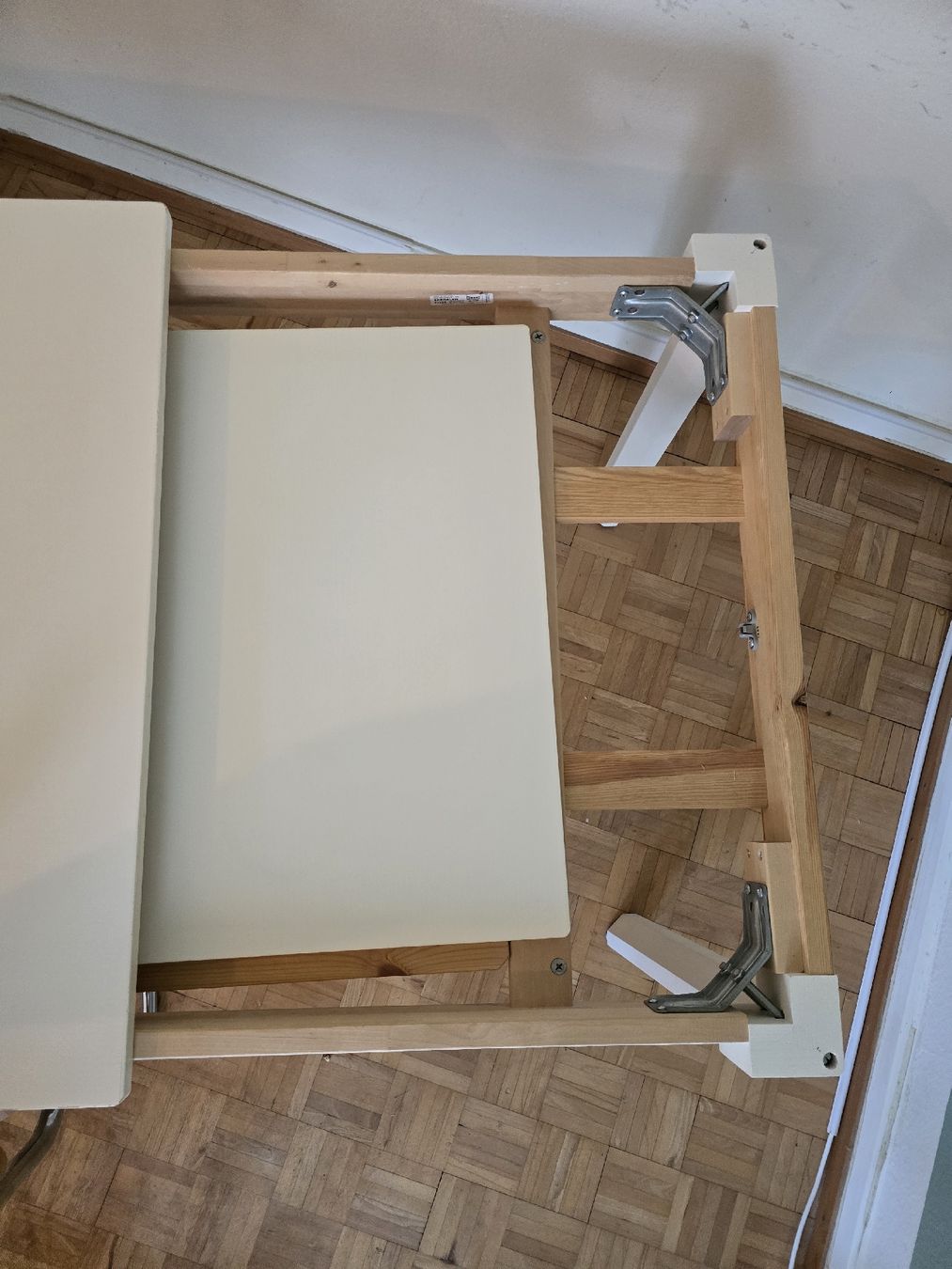 Tavoli: White Dining Table Extendable - Good Condition – Usato da Zürich venduto da jjr_62ng 6