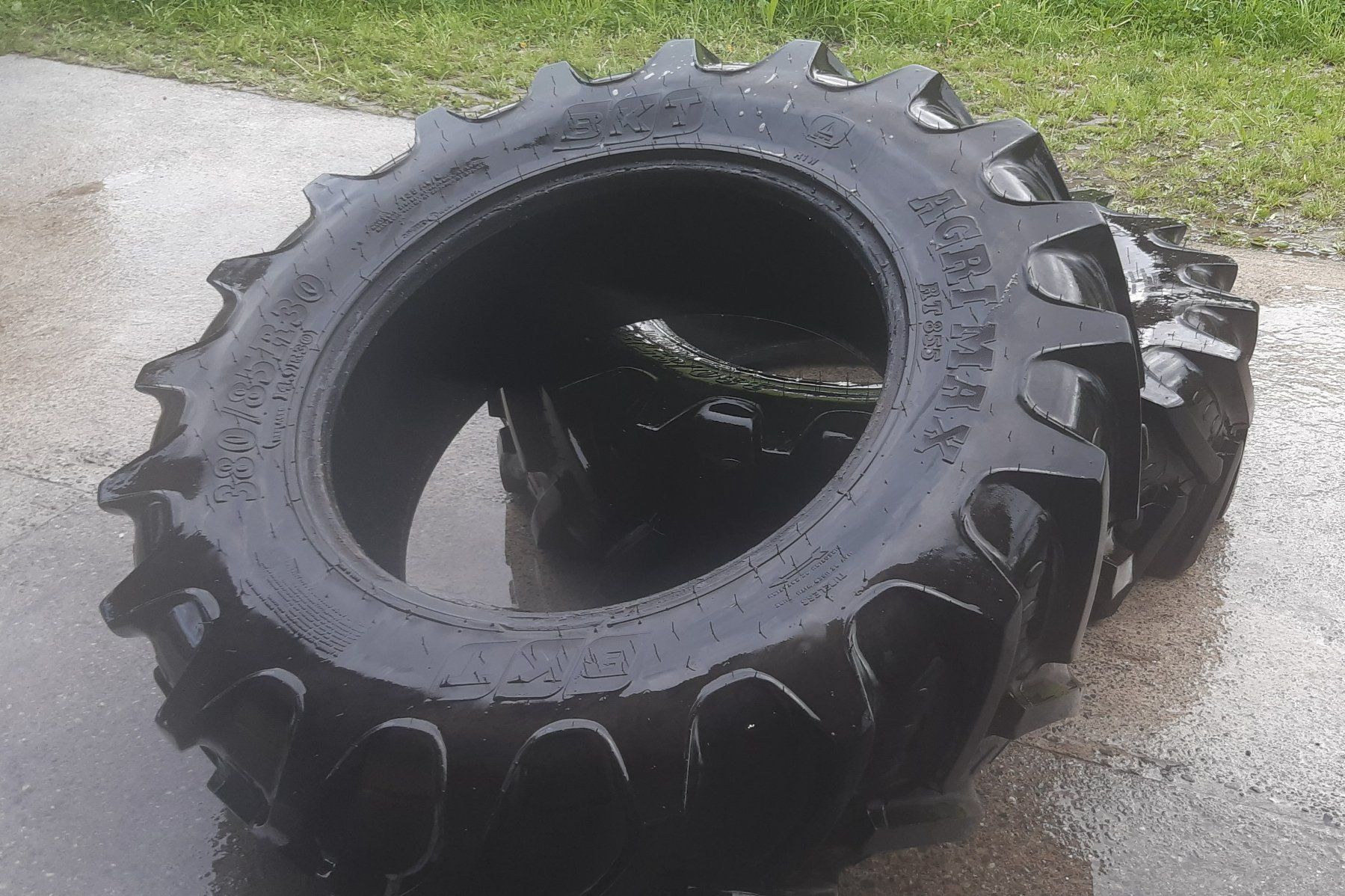 Pneumatici & Ruote complete: Pneu 380/85 R30 – Usato da Alpnach Dorf venduto da EvM1974