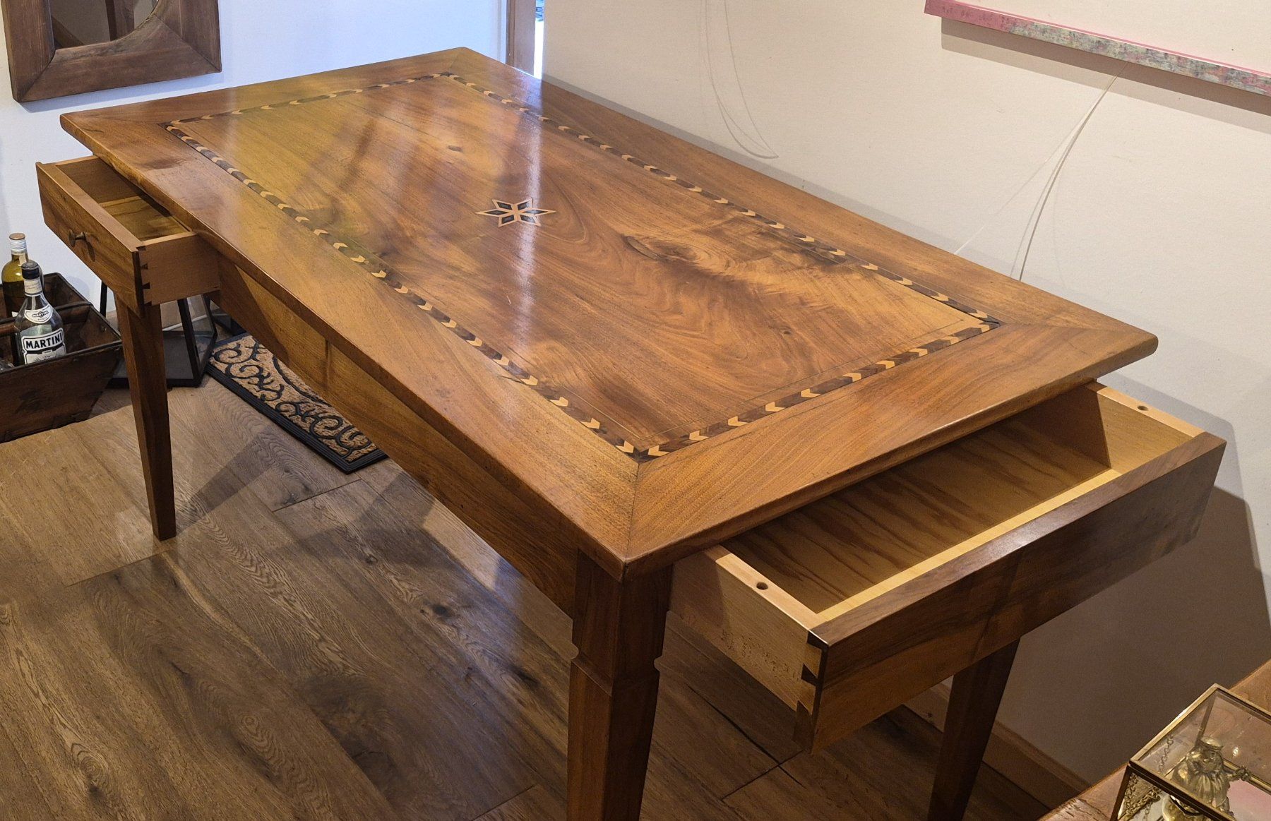 Tische: Table-bureau avec deux tiroirs et une rallonge – Gebraucht aus Chateau-d'Oex von Jump65 1