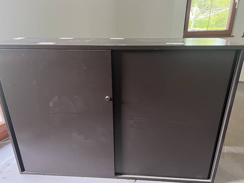 Armadi: Lista Aktenschrank aus Metall – Usato da Appenzell-Steinegg venduto da 200162
