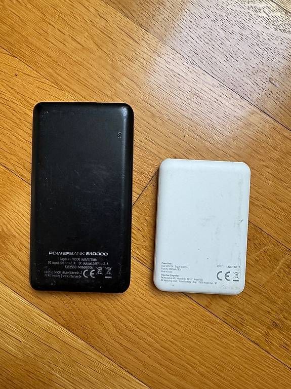 Batterie: 2 Power bank – Usato da St-Légier-Chiésaz venduto da max_cfc2 1