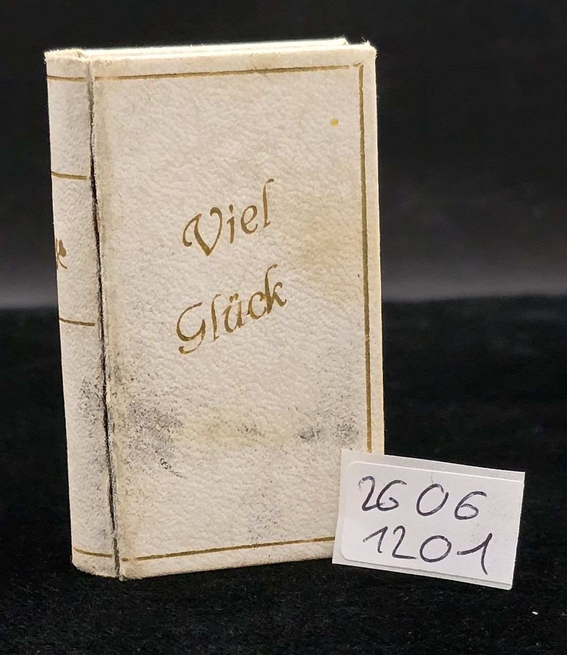 Schmuckkästen: Alte Ringschatulle – Gebraucht aus Rorschacherberg von snOOpydOg11
