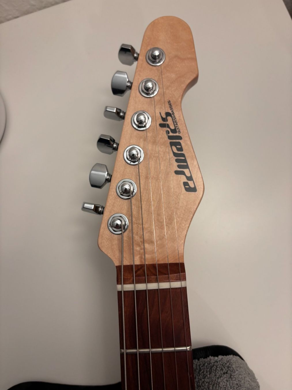 Esp Strumenti musicali: ESP Edwards E-SNAPPER TO -Royal Silver- Made in Japan – Usato da Zürich venduto da cri_858r 3