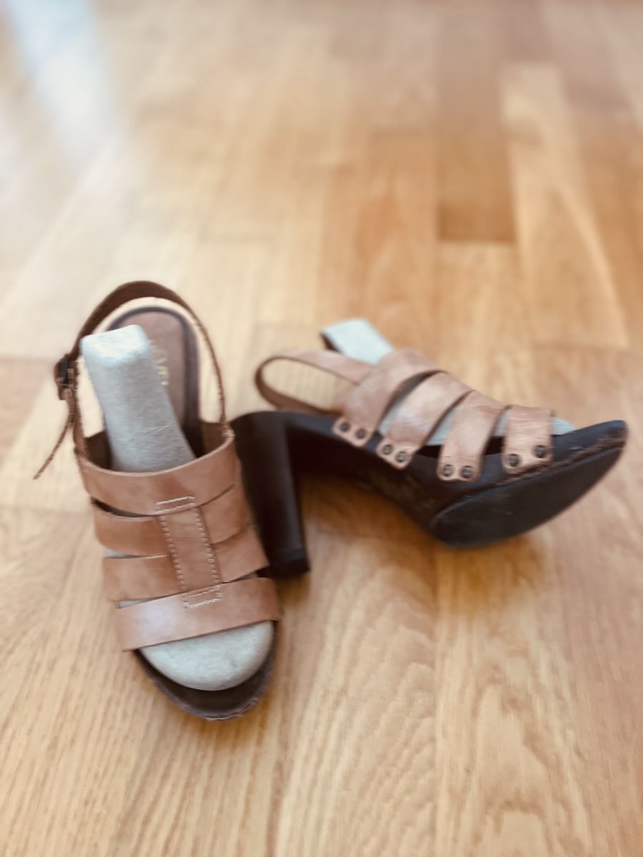 Damenschuhe: Leder Sandalen Karamell Gr. 37 – Gebraucht aus Ebikon von happynat 1