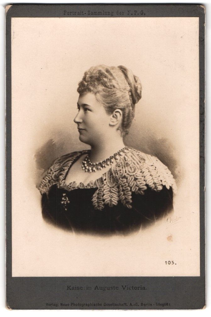 Fotografie &  Plakate: Fotografie NPG, Berlin, Portrait Kaiseri – Gebraucht aus Berlin von bartko-reher