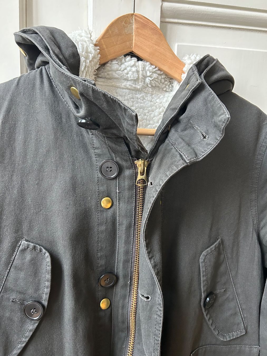 Benetton Jacken: Benetton-Winterjacke mit Teddyfellfutter – Grösse 38 – Gebraucht aus Bern von mascho007 2