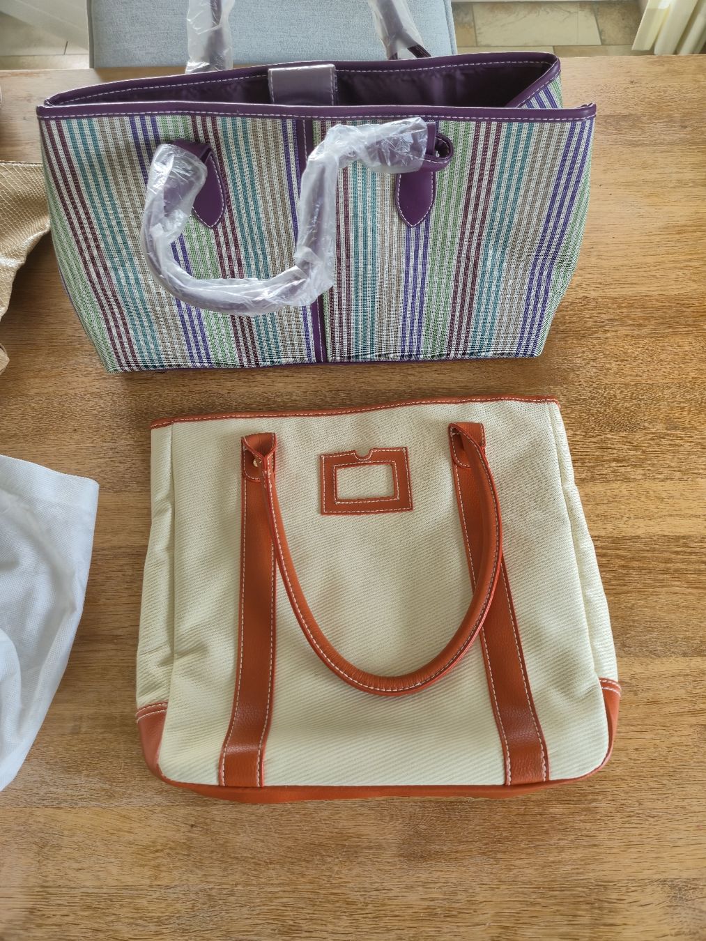 Estée Lauder Borse da donna: 5 Taschen Estēe Lauder – Nuovo (secondo la descrizione) da Einsiedeln venduto da Bounty018 1