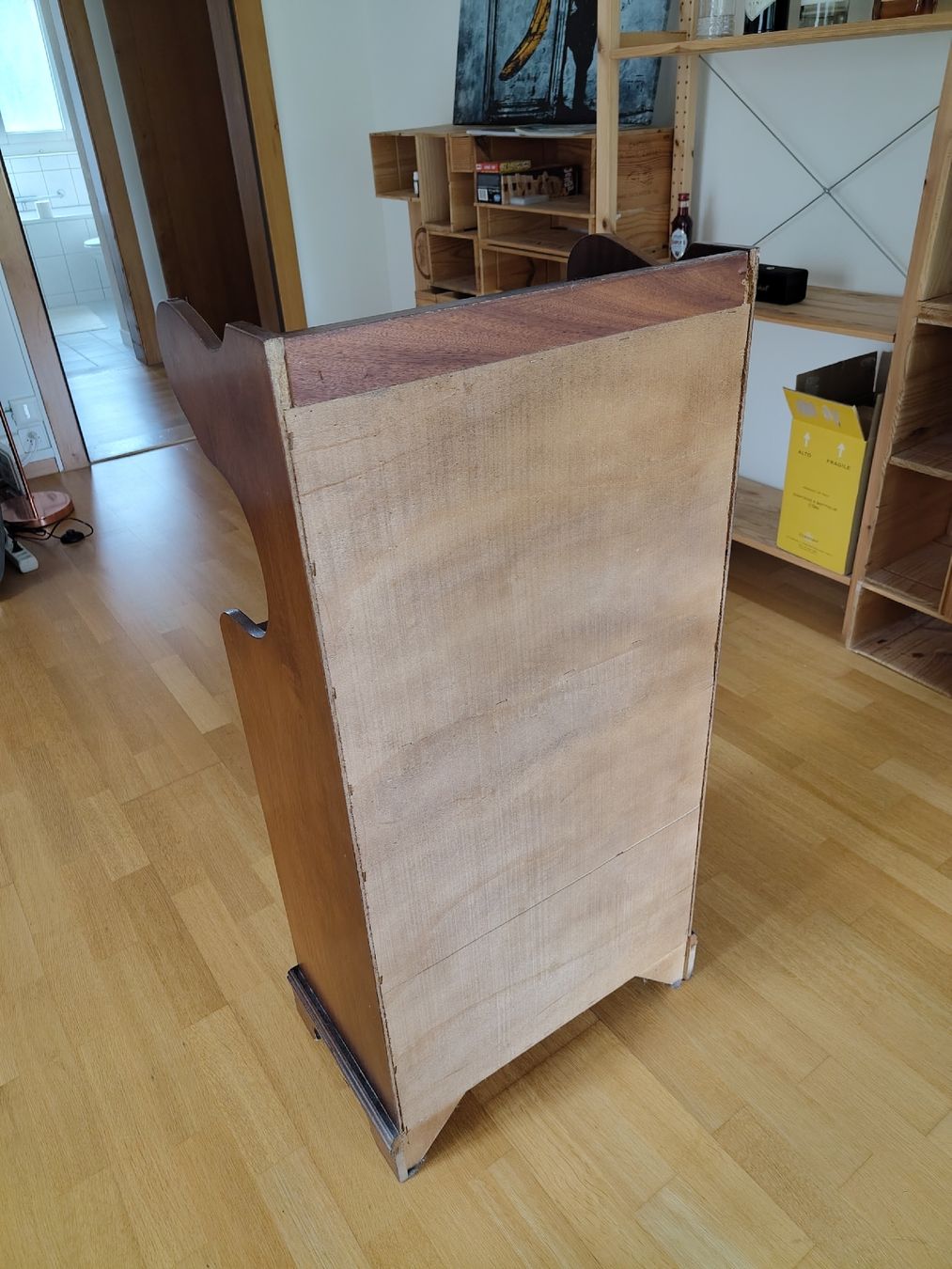 Armadi: Antik designter Holzschrank – Usato da Luzern venduto da dario392 2
