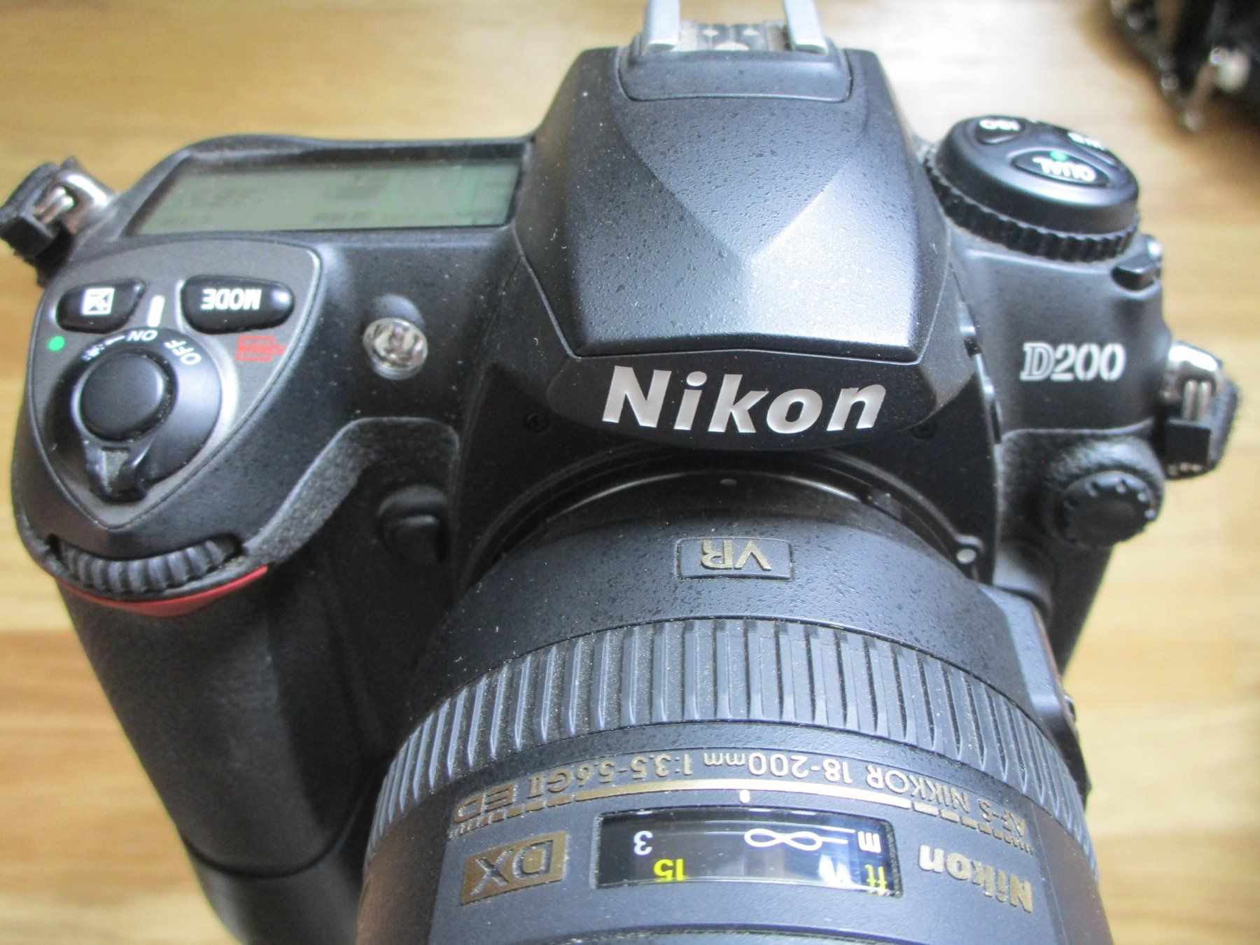 Nikon Fotocamera: Fotoapparat mit Batterieladestation  Nikon D 200 – Usato da Heimberg venduto da Lupo57 2