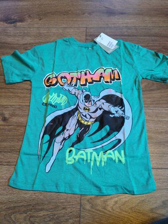 Batman T-Shirt grün Grösse 134/140 neu H&M