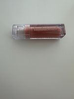 Huda Beauty faux filler she flirty