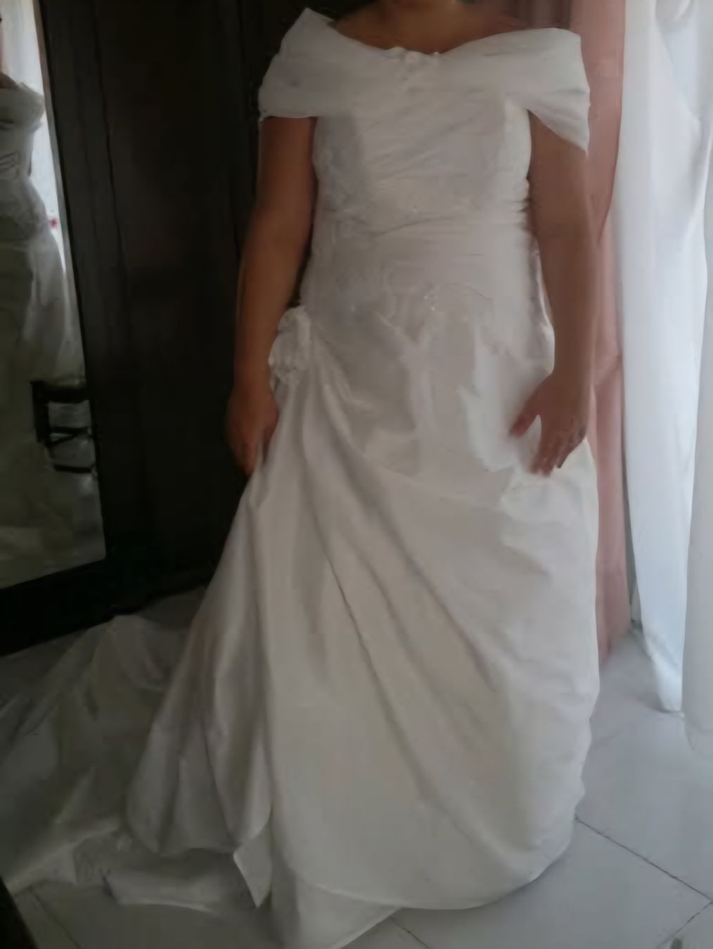 Vestiti: vestito da sposa – Usato da Giornico venduto da Vale_leo86