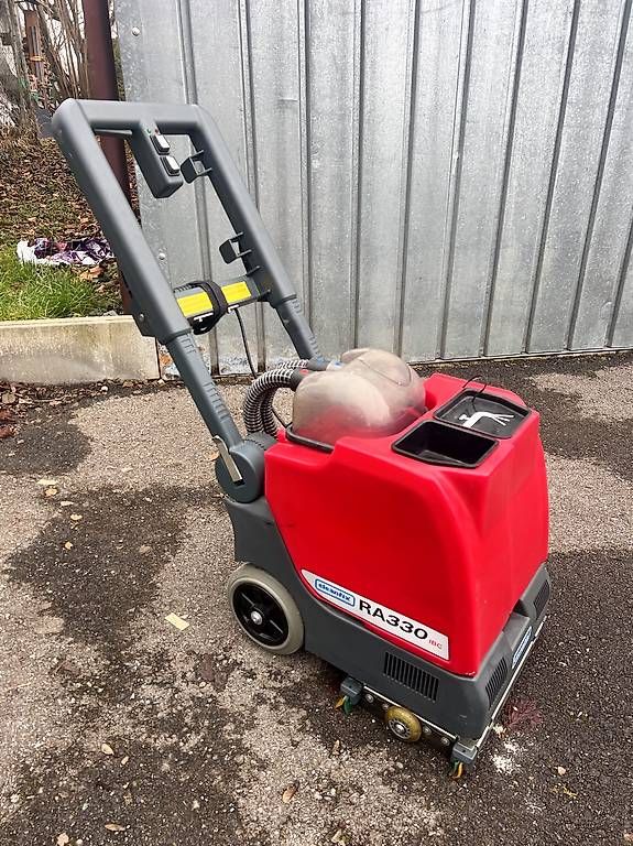 Cleanfix Tutte le macchine: Cleanfix RA330 ibc scheuermaschine( taski wetrok nilfisk) – Usato da Birr venduto da Numer-01